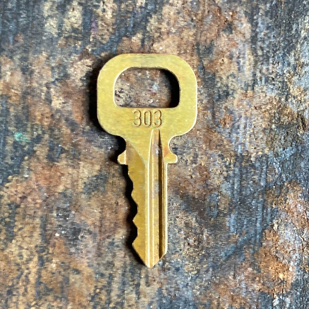 Louis Vuitton Key #303